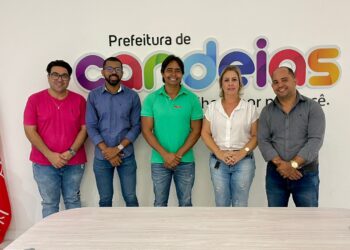 COMÉRCIO DE CANDEIAS, SETORES LOJISTA E VAREJISTA, PASSARÁ A FUNCIONAR AOS SÁBADOS ATÉ ÀS 13HS, CONFORME LEI MUNICIPAL ART. 247, A PARTIR DO DIA 20 DE FEVEREIRO DE 2024.